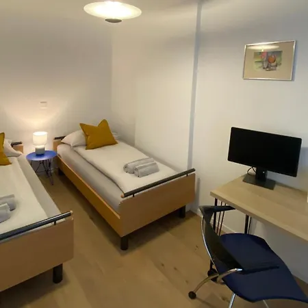 H4 Family Apartment, Central, Quite, Modern *