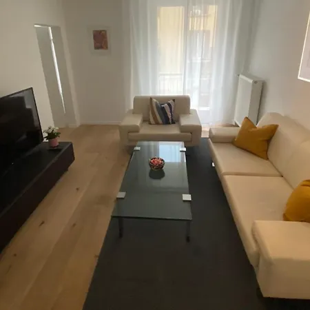 Lejlighed H4 Family Apartment, Central, Quite, Modern