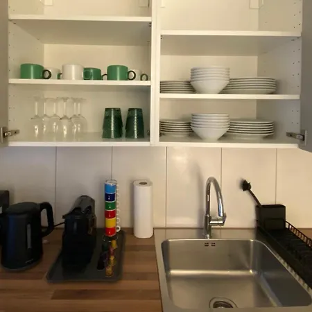 H4 Family Apartment, Central, Quite, Modern *