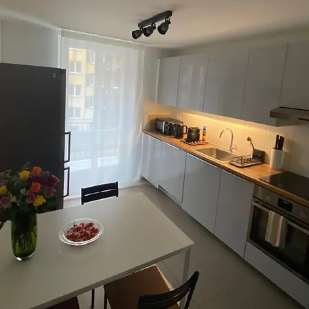 H4 Family Apartment, Central, Quite, Modern Apartment